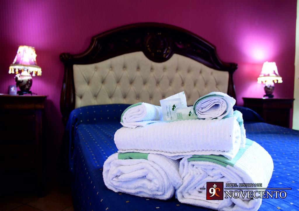 โฮเทล ริสโตรันเต โนเวเชนโต Hotel กาแซร์ตา ภายนอก รูปภาพ
